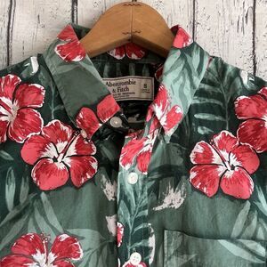 Abercrombie & Fitch Mens Floral Hawaiian Shirt Size S Aloha Coastal Green Red